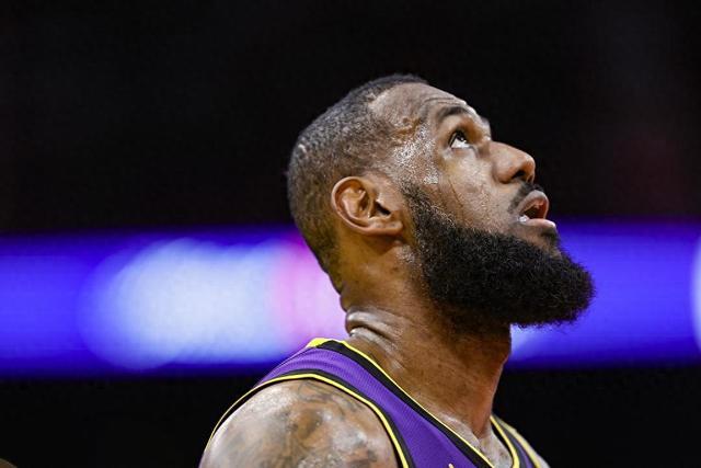 NBA新赛季将严厉处罚假摔与进攻犯规